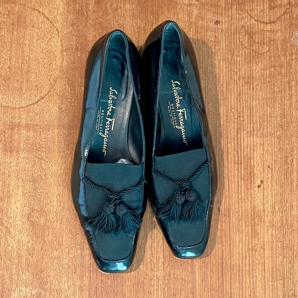 Vintage 90s Salvatore Ferragamo Tassel Loafers Black Leather Elastic Vamp Heels - Picture 7 of 14